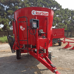 Yem Qarışdırma və Paylama Qoşqusu (Şaquli Tipli) – 6 m³